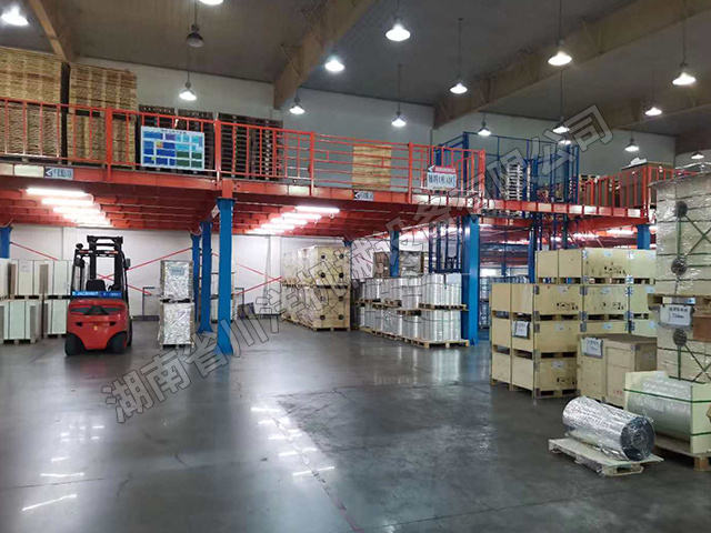 鋼結(jié)構(gòu)平臺(tái)