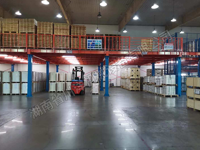 鋼結(jié)構(gòu)平臺(tái)